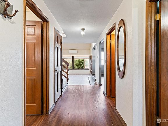 3rd image of 6214 Mission Avenue