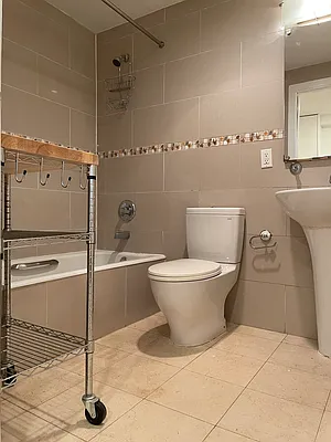Rented by R New York | media 8