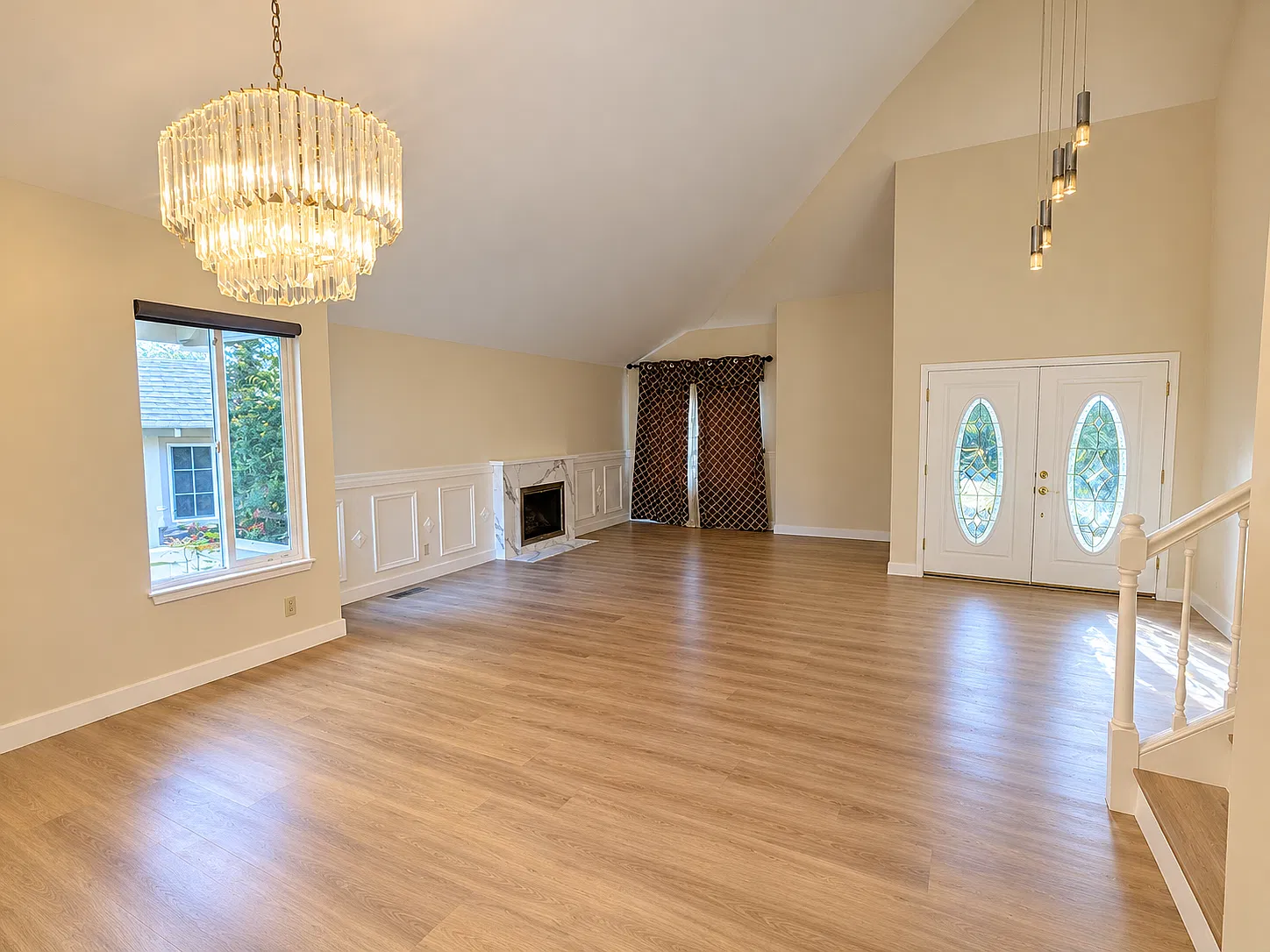 5 bed, 2830 sqft, $7,200 — Photo 3