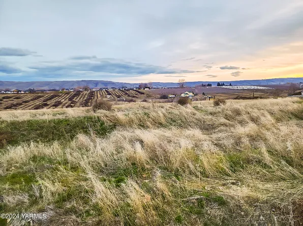 Nka Spokane St, Yakima, WA 98908