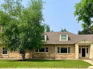 301 5th St SW, Wells, MN 56097