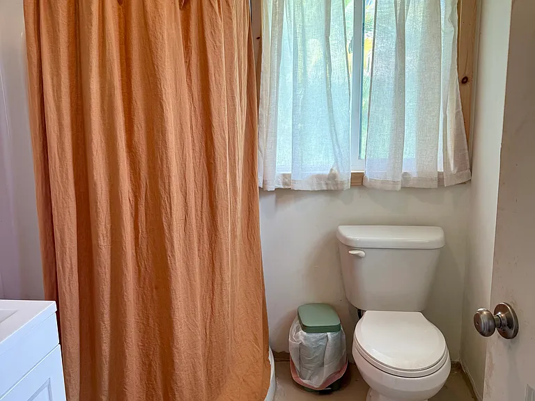 Private 1 bath