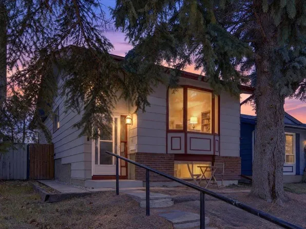 219 E Sunvale Cres SE, Calgary, AB T2X 2P8