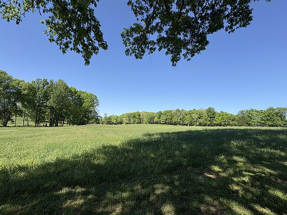 9th image of 795 Tucker Rd