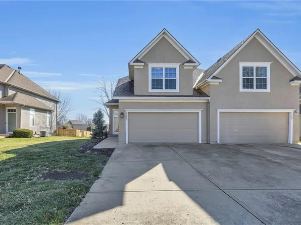 13855 S Acuff St, Olathe, KS 66062