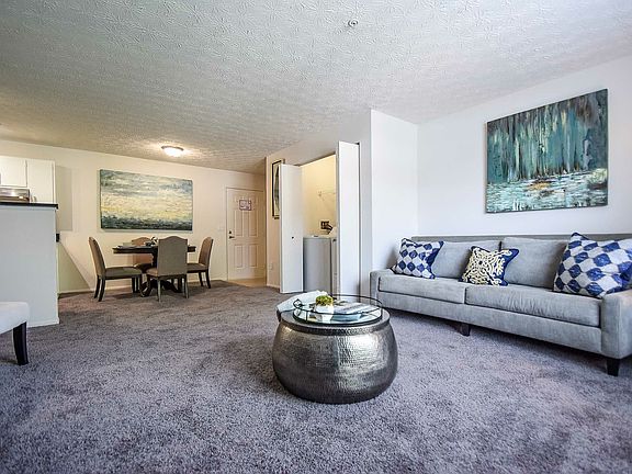 Enclave at Albany Park - 08