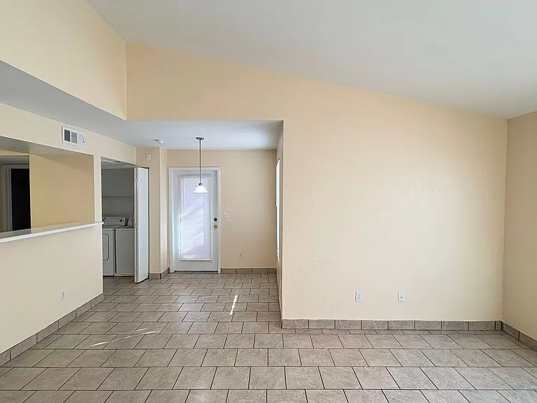 1150 N Buffalo Dr #2072 — Photo 5