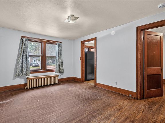 5th image of 190 W Dale Ave