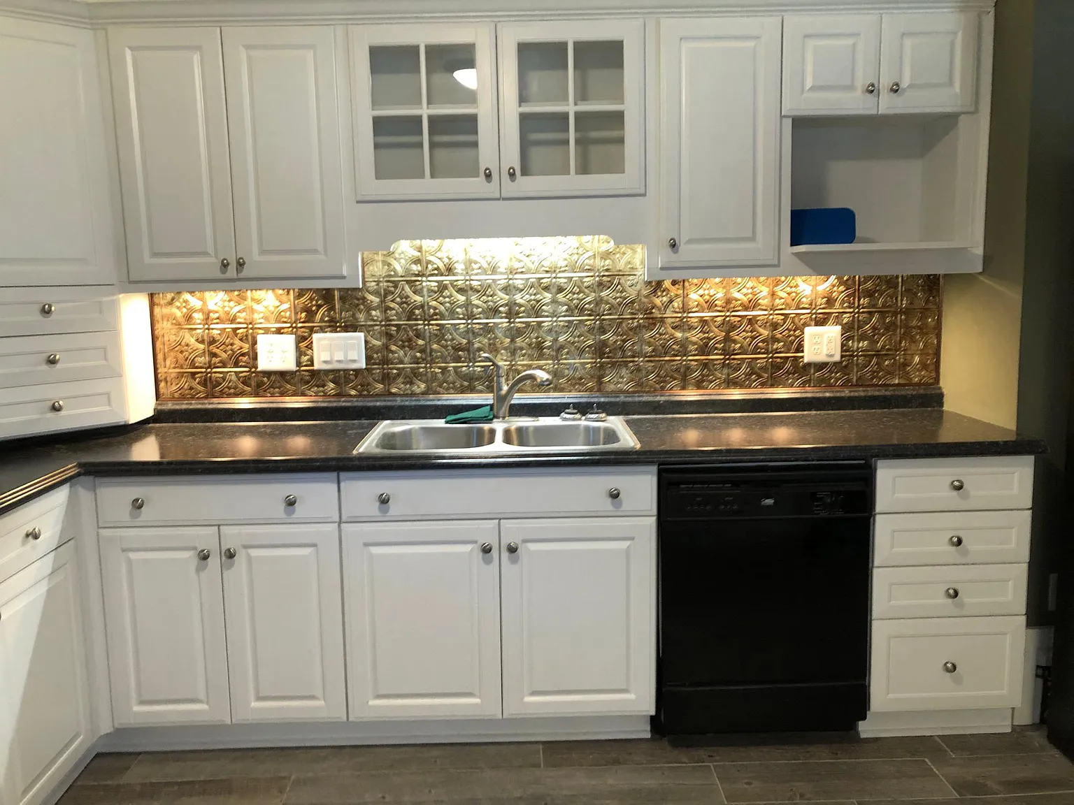 2 bed, 1400 sqft, $1,500 — Photo 1