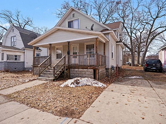 3rd image of 1691 Terrace St