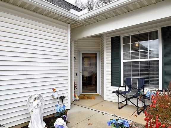 3rd image of 6853 Savannah Dr