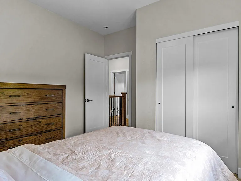 2545 Fryingpan Dr — Photo 36