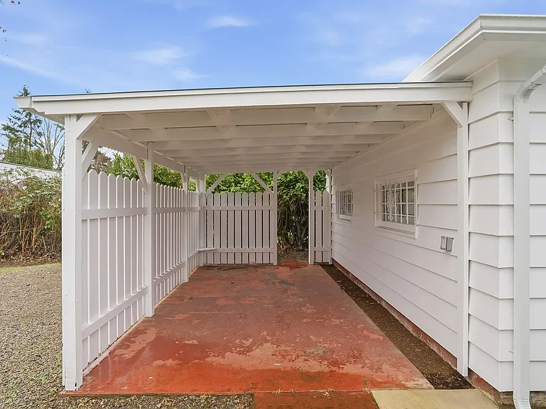 12218 SE Sherman St — Photo 20