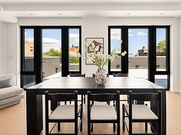4th image of 630 Grand Ave #301