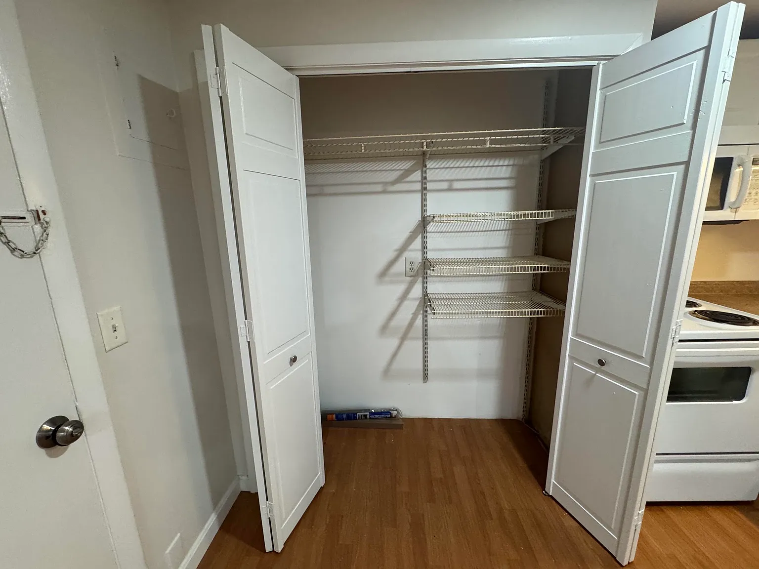 2 bed, 736 sqft, $2,199 — Photo 4