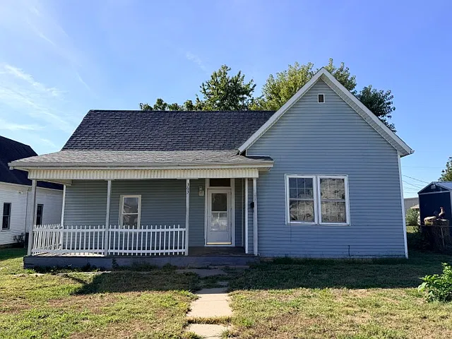 4 bed, 1500 sqft, $1,500 — Photo 1