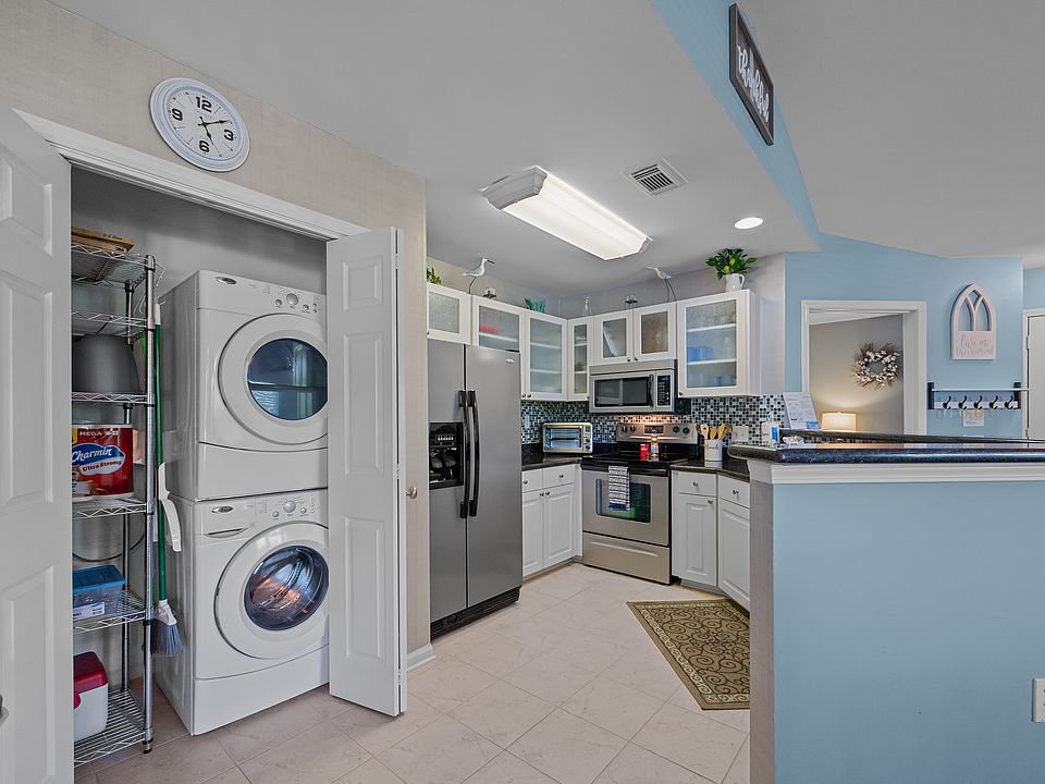 Laundry: Washer & Dryer