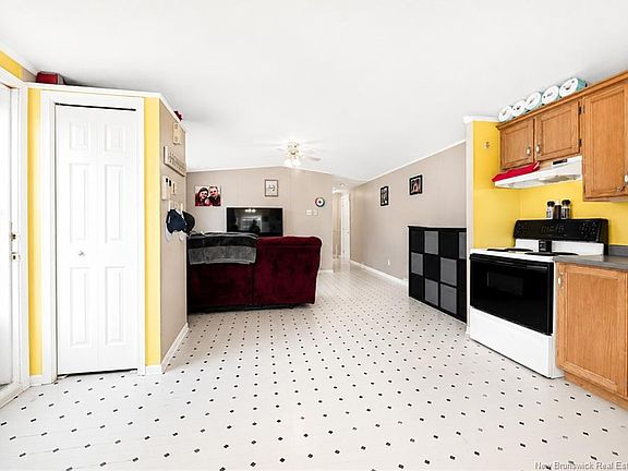 5th image of 10 Dorothy St