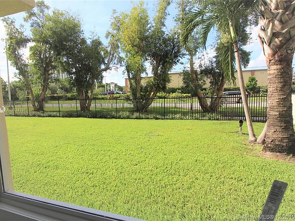 4th image of 1251 NE 108th St APT 107