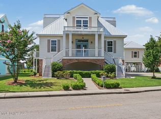 715 2nd St, Gulfport, MS 39501