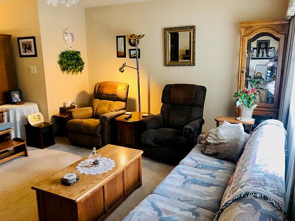 2nd image of 907 Otero Ave