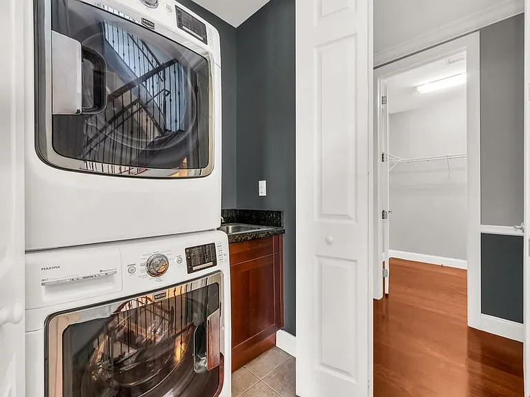 486 SW 5th St — Photo 13