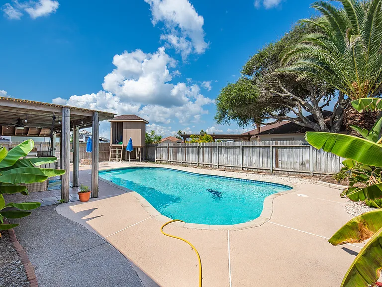 15829 Vincent Dr — Photo 39