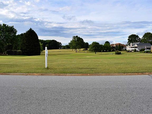 5th image of 201 Muirfield Dr