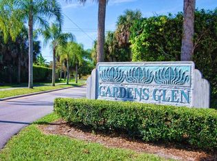 9040 Gardens Glen Cir, Palm Beach Gardens, FL 33418