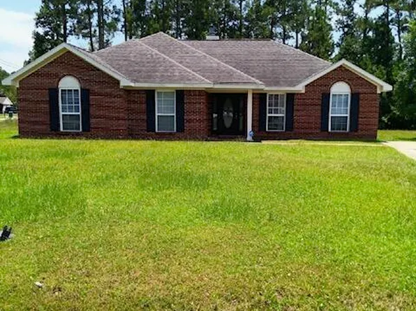 1901 Bayou View Cir, Gautier, MS 39553