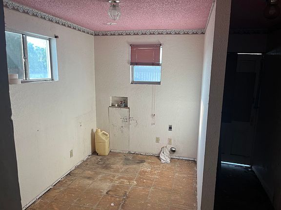 3rd image of 217 Grissom Dr