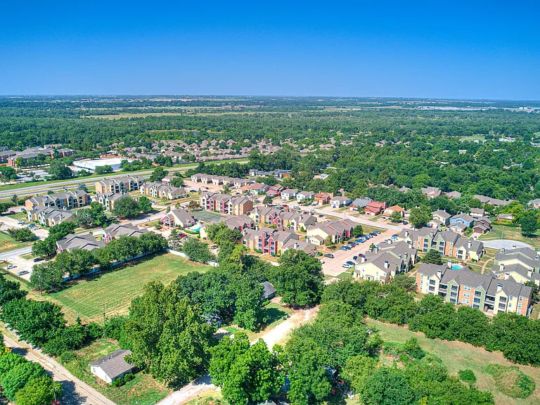 Post Oak Apartments — Photo 49