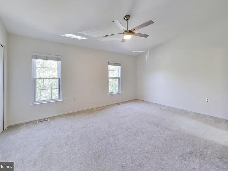 4 Earth Star Ct — Photo 16