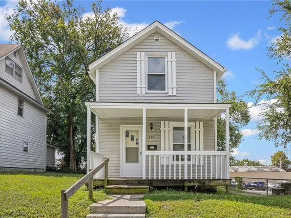 317 Miami St, Leavenworth, KS 66048