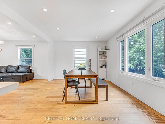 4th image of 121 Hearst Cir
