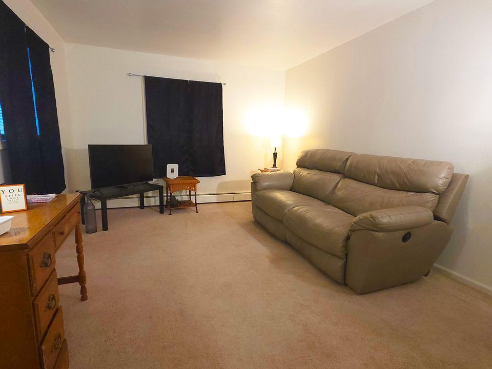 3227 Saint Joseph St, Kalamazoo, MI 49001 | Zillow
