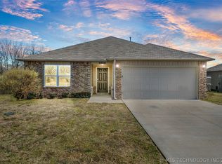 2860 Lariat Ln, Claremore, OK 74017