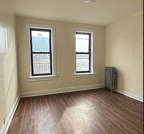 4th image of 16625 89th Ave #1