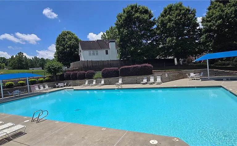 3811 Roxfield Dr — Photo 37