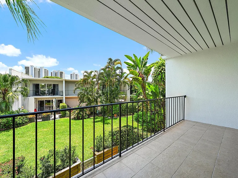 388 Golfview Rd #H — Photo 16