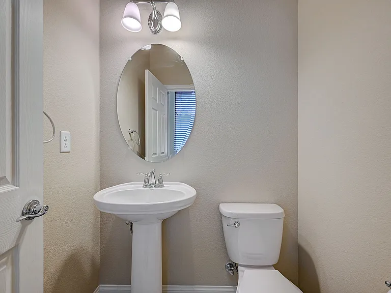 706 Eros Ct — Photo 20