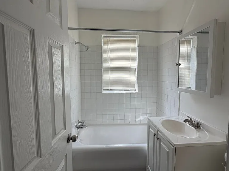 7000 S Stewart Ave — Photo 2