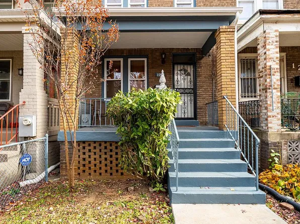 124 18th St SE, Washington, DC 20003