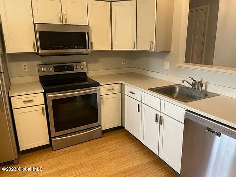 4th image of 5008 Forest Point Drive
