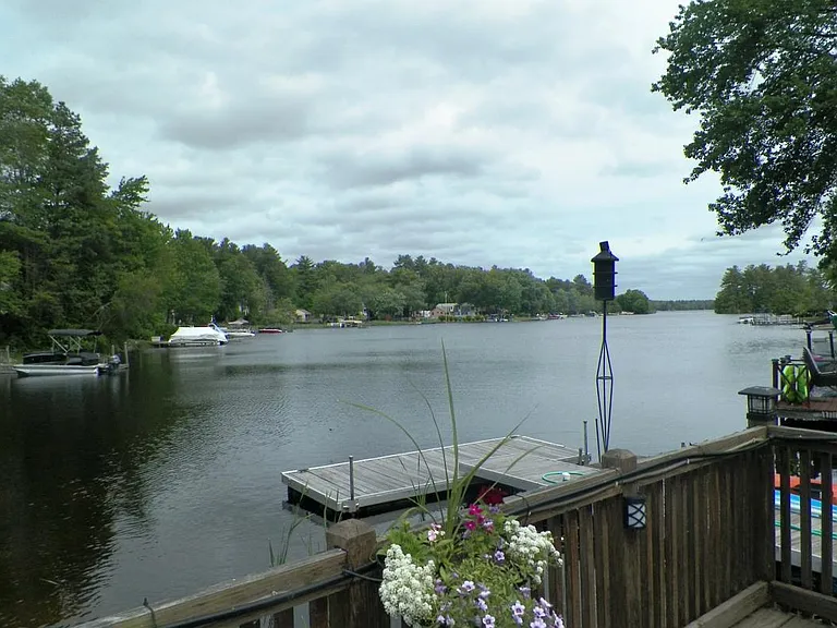 97 Lake Shore Dr #A — Photo 4