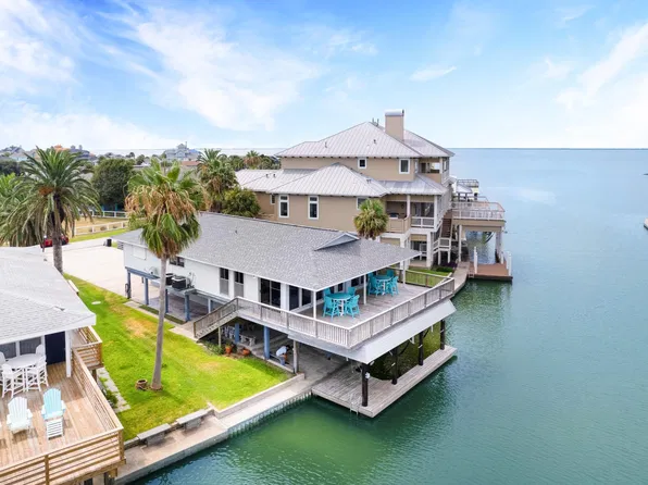 4208 E Bayside Way, Jamaica Beach, TX 77554