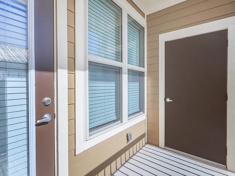 Midway Villas Apartments — Photo 33