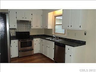 5th image of 109 Country Ln