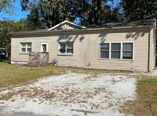 1406 Victory Ave, Williamstown, NJ 08094
