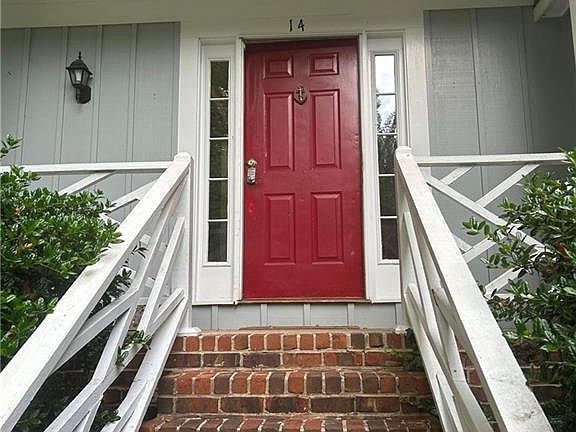 3rd image of 14 Country Woods Ct